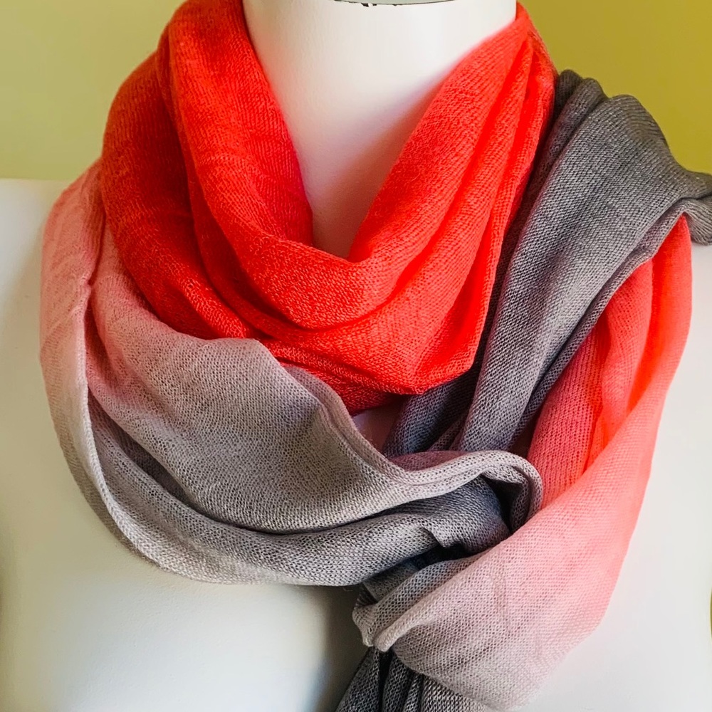 Silk & Cashmere 100% Cashmere knit long scarf in ombre gradiant red & gray color